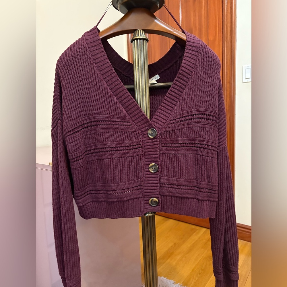 Aeropostale V- Neck Cropped Plum Cardigan